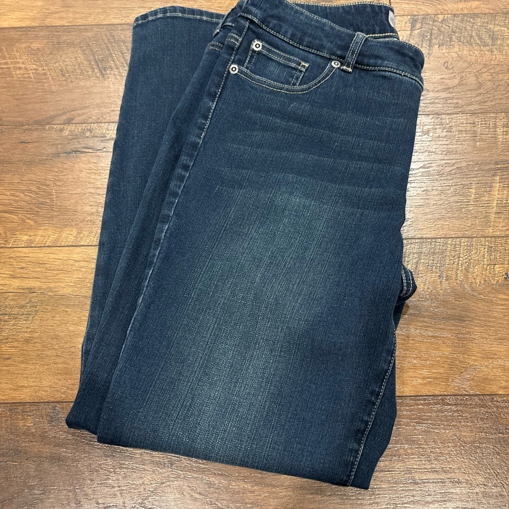 Chico's so slimming 2 short Blue Jeans Classic Style new with tags - Picture 1 of 8